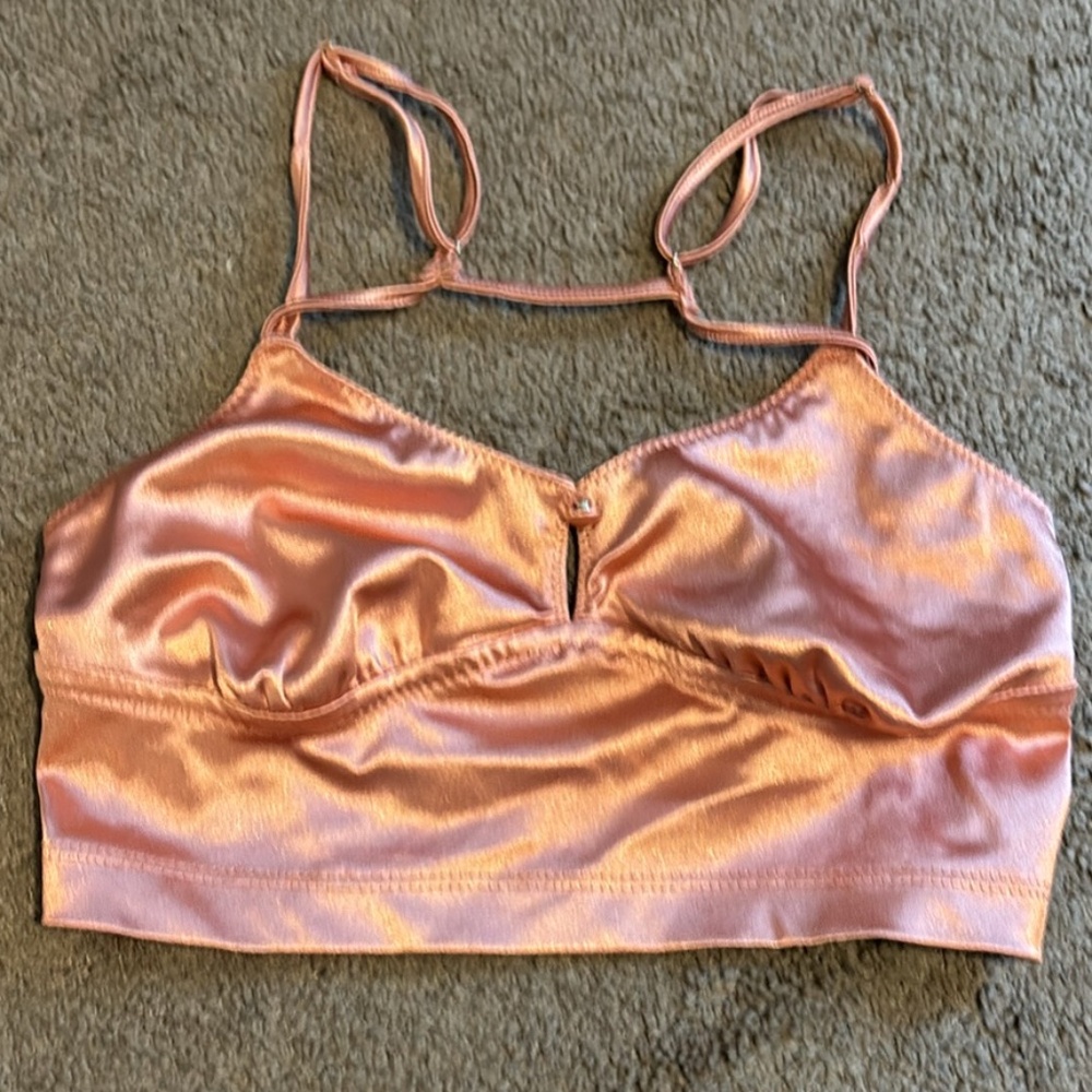 spaghetti strap